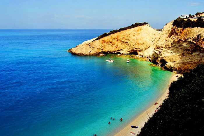 Insula Lefkada: plaje spectaculoase, sate pescărești și golfuri turcoaz ...