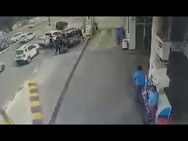 Grecia: Arestarea spectaculoasă a membrilor unei organizații criminale străine pentru jafuri, furturi și droguri – (VIDEO)