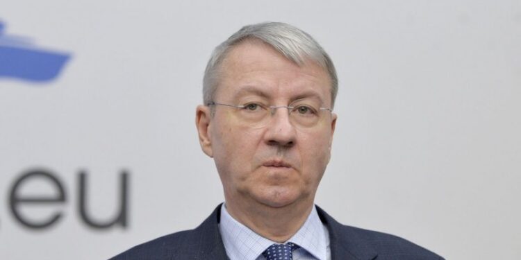 A murit George Ciamba. Ambasadorul României la Atena suferea de cancer