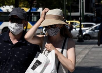 Grecia: Vaccinarea anti-COVID obligatorie pentru unele categorii profesionale