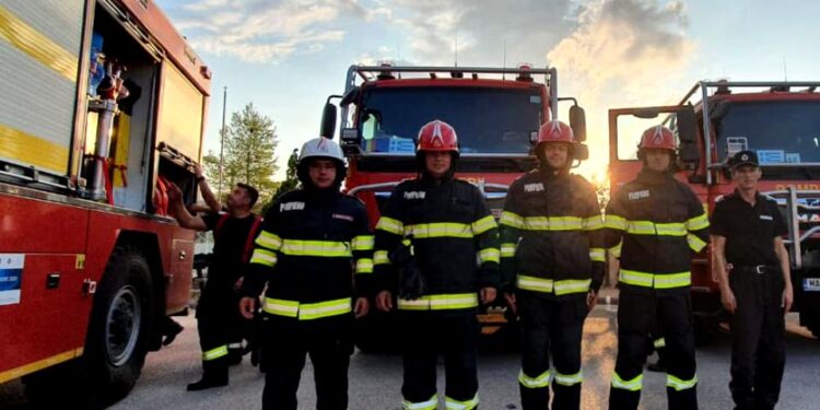 Prima zi de intervenție a pompierilor români aflaţi în misiunea din Grecia