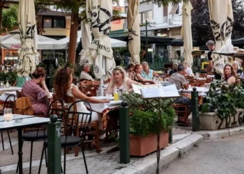 Coronovirus: libertate deplină pentru cei vaccinați în divertisment și catering