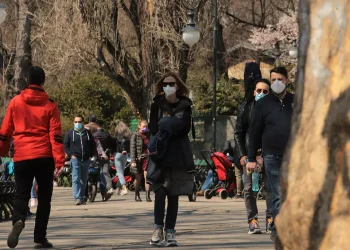 România: Restricții în București de la 00:00: Carantină de noapte pentru nevaccinați. Reguli mai relaxate pentru vaccinați sau trecuți prin boală