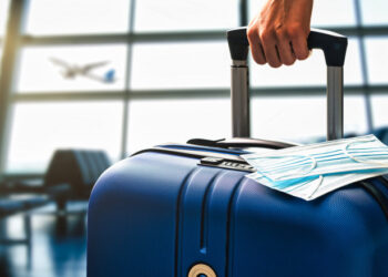 România introduce formularul de localizare a pasagerului. Toți cei care intră în țară trebuie să îl completeze