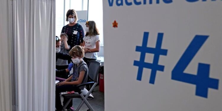 Anchetă în Grecia privind certificate false de vaccinare emise în România, Bulgaria și Macedonia de Nord