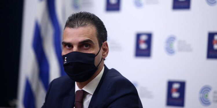 Angajaţii sanitari din Grecia care nu se vaccinează până la 31 martie vor fi concediaţi