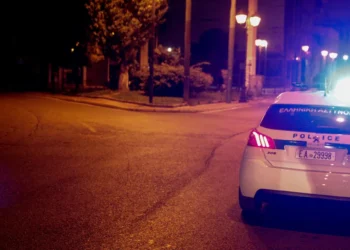 „Alarmă” în Pallini: Un bărbat își ține ostatici rudele