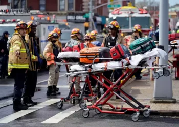 New York: Video din momentul atacului la metrou – 16 răniți, atacatorul a fugit