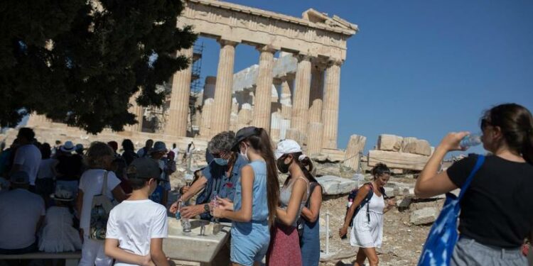 Grecia – avalanșă de anulări de rezervări, sute de mii de turiști ruși și ucraineni se retrag