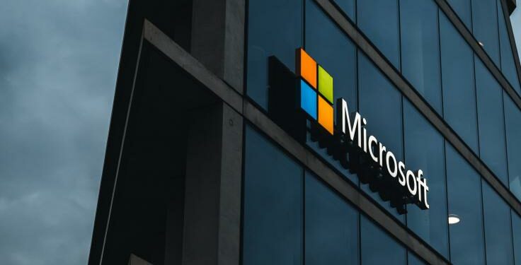 Carieră la Microsoft Hellas în 7 specialități ale gigantului tehnologic