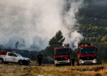 Grecia: Insula Lesbos – Turiștii și localnicii au primit ordin să plece