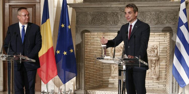 Mitsotakis cu prim-ministrul României: Relațiile noastre bilaterale sunt excelente