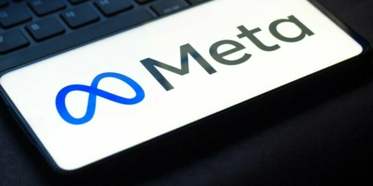 Meta a închis sute de conturi de Facebook false și site-uri de știri care răspândeau propaganda de la Kremlin