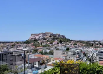 Economist: Urmează o scădere semnificativă a prețurilor locuințelor – Unde va avea loc cea mai mare „cădere”