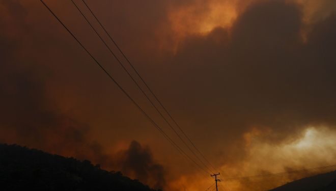 Iadul de foc din Attica – Imagini înfiorătoare de la incendiul din Parnitha