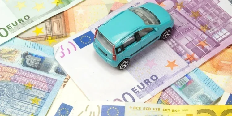 La cererea Uniunii Europene, se impun taxe pentru proprietarii de vehicule vechi