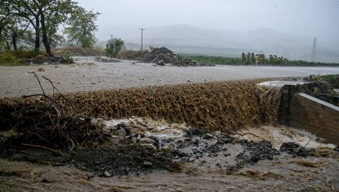 Lamia: Circulația a fost interzisă în oraș – Mesaj de la 112