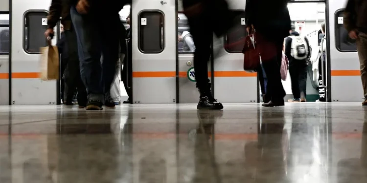 Atena: Cum vor circula Transportul în Comun astăzi de Anul Nou – Program detaliat al traseelor