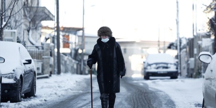 Vremea: Noua avertizare de vreme severă emisă de (EMY) – Ninsori până la prânzul zilei de luni