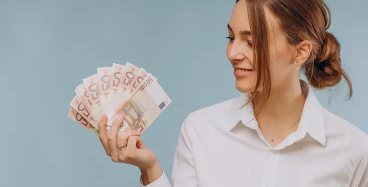 Indemnizația de maternitate de 780 de euro: Platforma pentru depunerea cererilor se deschide