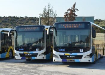 Transportul Public din Estul și Vestul Atticii va fi Gestionat de Operatorii Privați pentru 8 Ani – Primele Rute cu Autobuze Noi