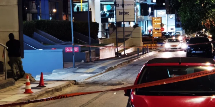 Două persoane rănite în urma unor împușcături pe bulevardul Syngrou – Scene dramatice surprinse în video