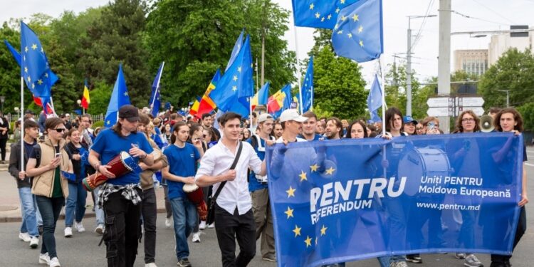 Viitorul Moldovei se decide între Europa și Rusia la alegerile cruciale din 20 octombrie