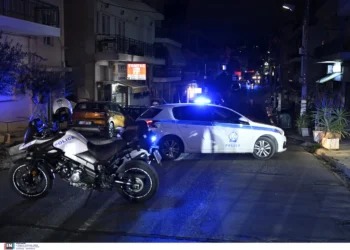 Incident în Ilioupoli: Un bărbat înarmat cu o pușcă de vânătoare a dispărut după ce a amenințat familia