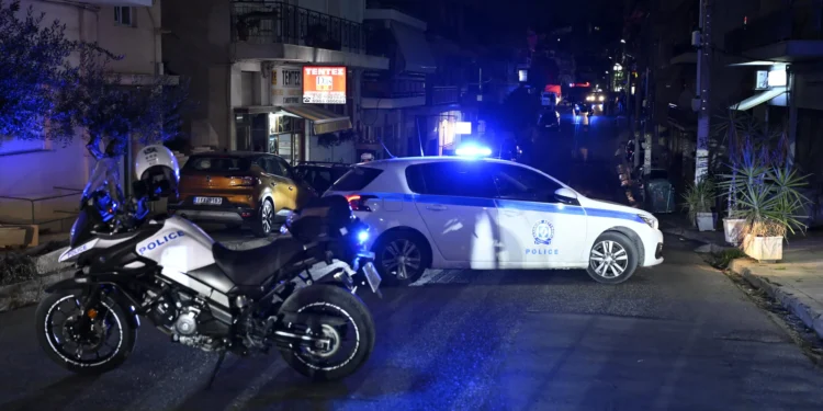 Incident în Ilioupoli: Un bărbat înarmat cu o pușcă de vânătoare a dispărut după ce a amenințat familia