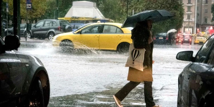 Avertizare Meteo de Urgență: Furtuni Puternice și Precipitații Intense