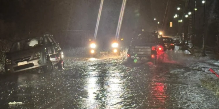 Furtună și inundații în Agrinio și Preveza: Probleme grave și persoane blocate