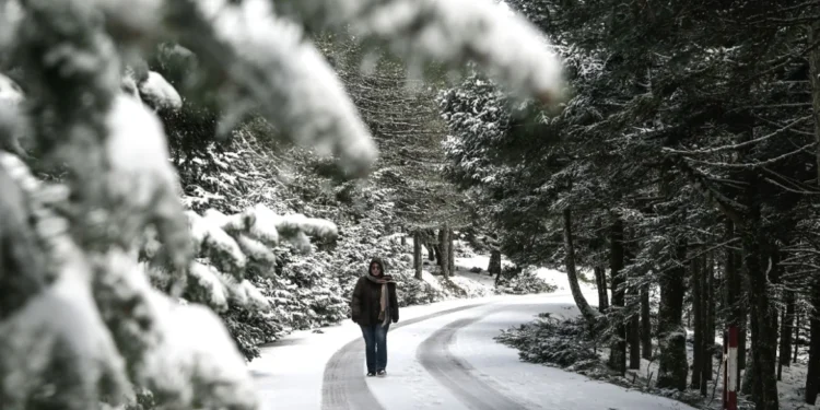 Vreme severă: Un nou val de ninsoare în Grecia de la sfârșitul săptămânii – Munții Attica sub zăpadă