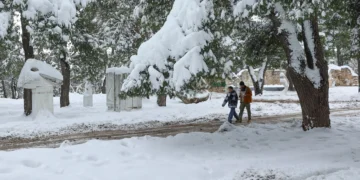 Meteo: Furtuna Coral – A început ofensiva în Eubeea – Ce localități vor avea școlile închise