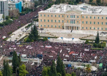Manifestațiile impresionante din toată Grecia pentru tragedia din Tempe – Imagini și videoclipuri