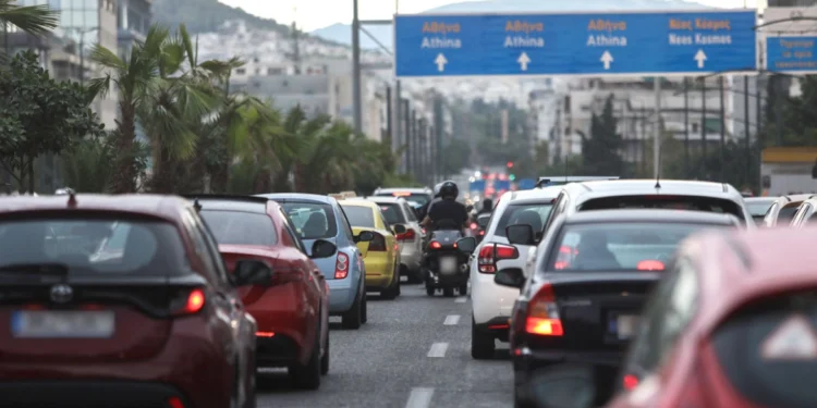 Grecia a pus astăzi în aplicare noul Cod Rutier