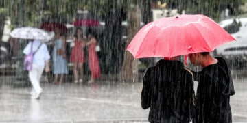 De marți revin ploile și furtunile